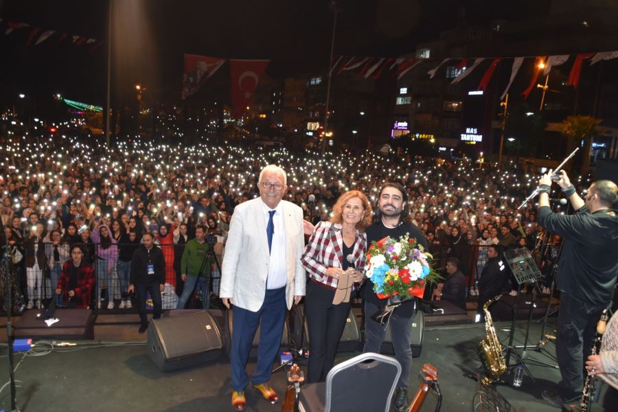 Kdz.Ereğli 15.Hamsi festivalinde 15 ton hamsi tüketildi