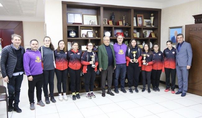 “12 branşta 900 sporcu ile büyük bir kulübüz”