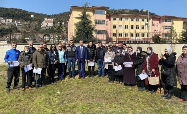 Kdz.Ereğli Belediyesi amatör bahçıvanlara belgelerini verdi