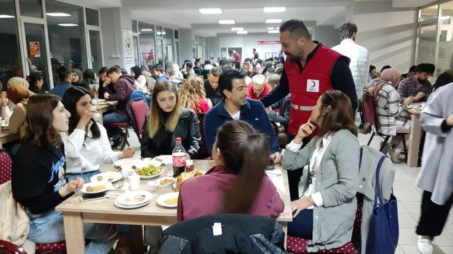 Kdz.Ereğli’de Kızılay gönüllüsü 200 genç iftarda buluştu