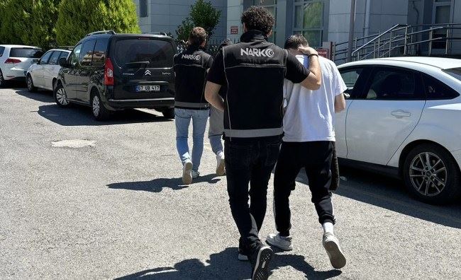 Kdz.Ereğli’de kargocu torbacı’ya operasyon