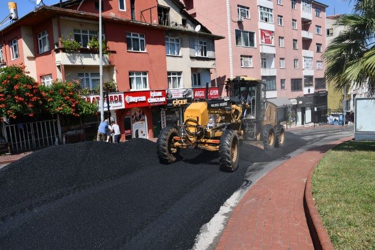 Kdz. Ereğli’de asfalt çalışmaları devam ediyor