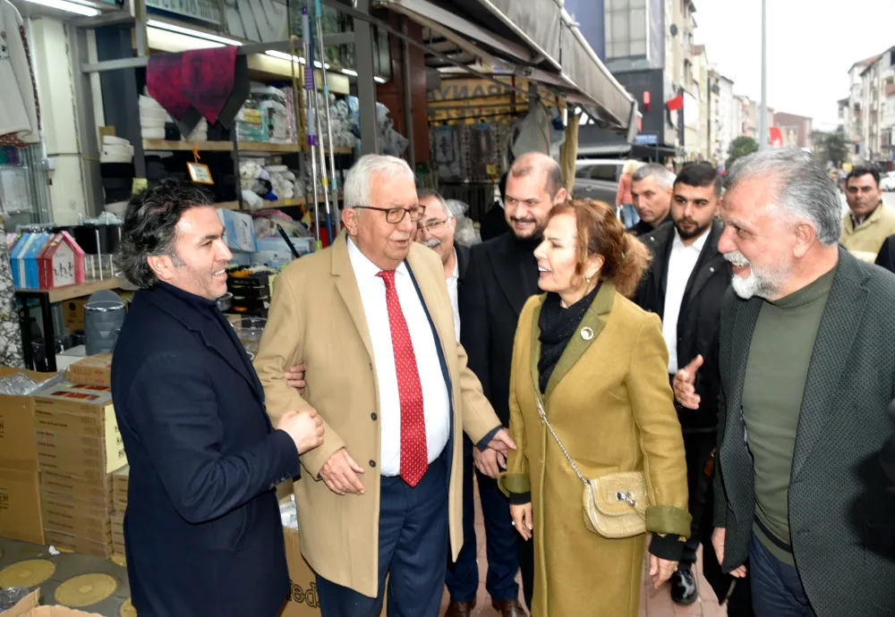 Başkan Posbıyık ve ekibi, Erdemir caddesi esnafını ziyaret etti