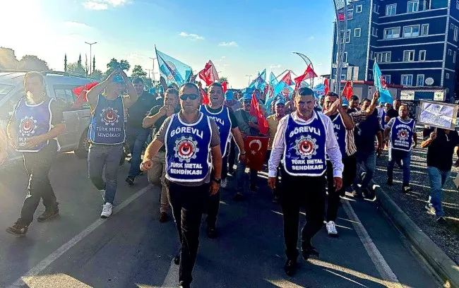 Türk Metal Sendikası Kdz.Ereğli Şubesi “Zordayız Geçinemiyoruz” eylemine katıldı