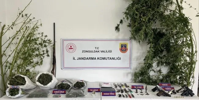 Kdz. Ereğli’de jandarmadan uyuşturucu ve silah operasyonu: 5 gözaltı