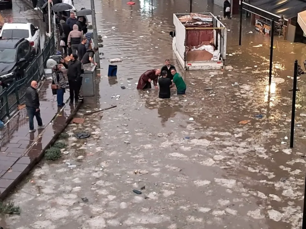 Kdz. Ereğli’de Fırtına, Dolu ve Sağanak Yağmur İlçeyi Felç Etti
